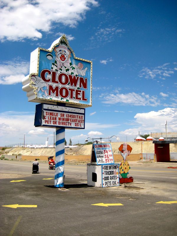 Clown Motel 1