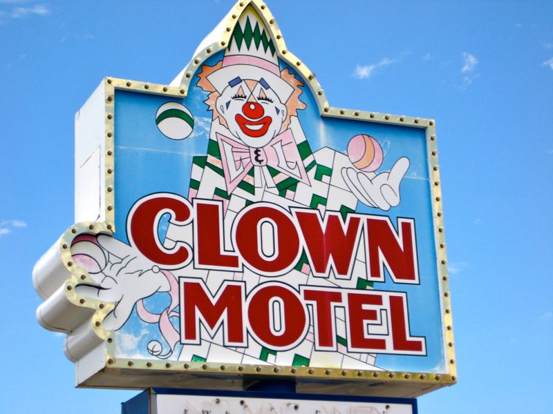 Clown Motel 4