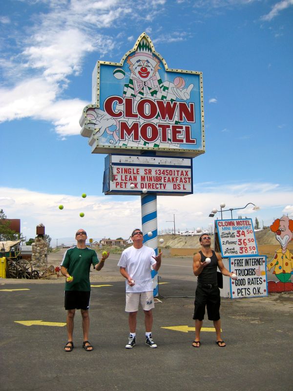 Clown Motel 6