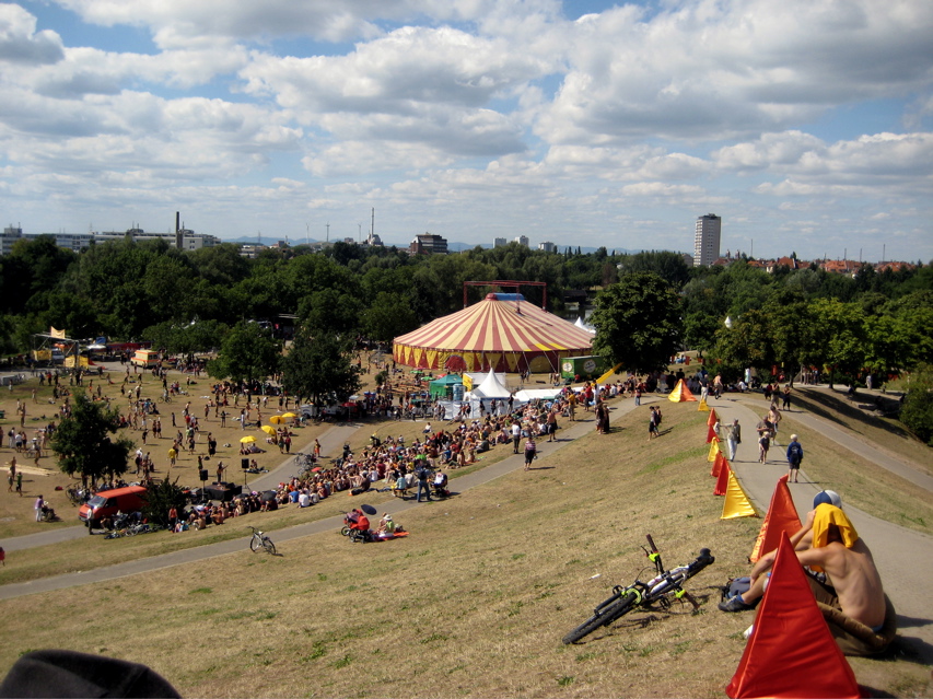 Open Stage/Food Vendors